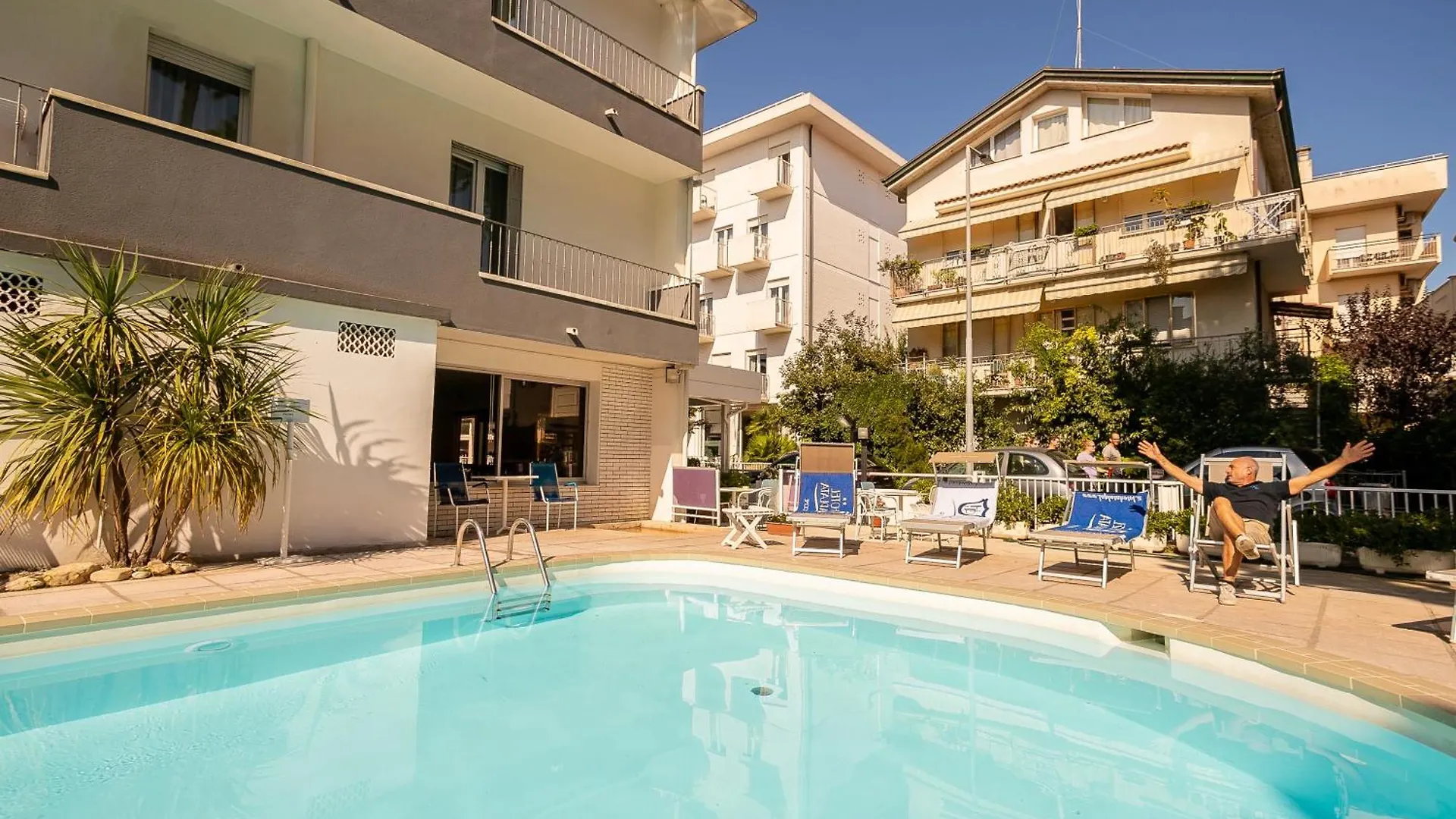 La Plata Hotel - Con Piscina Riccione 2*,
